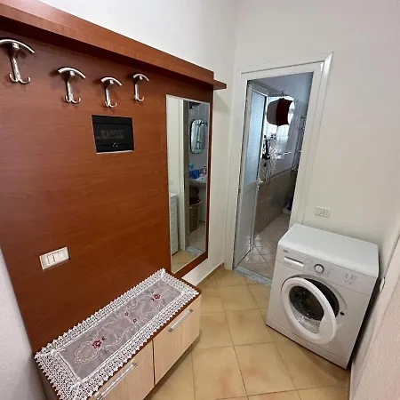 Apartment Taulant *